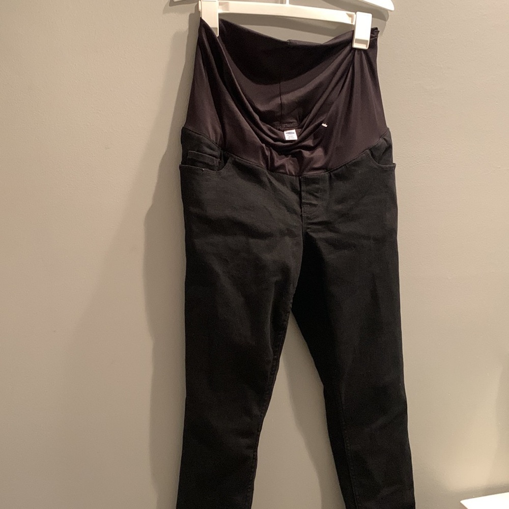 Old Navy Maternity jeans size 8